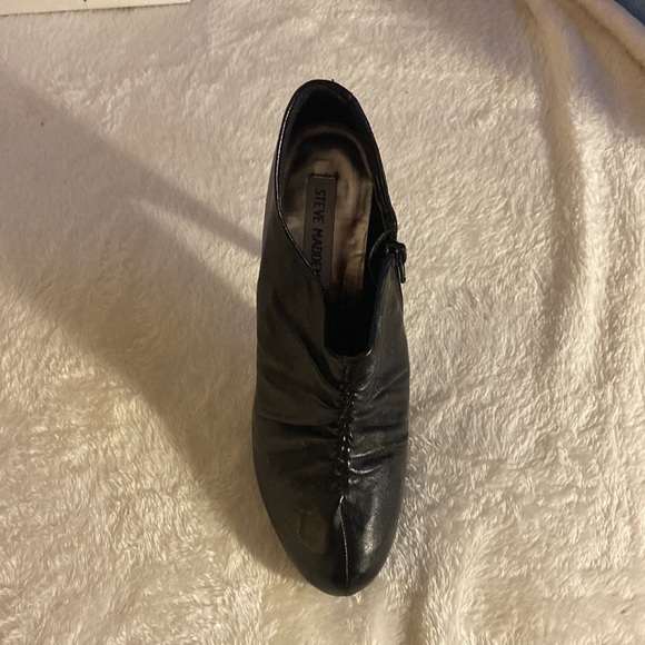 Black heels, like new heel like new and eel leather - Picture 3 of 5